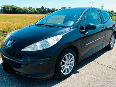 Usata Peugeot 207 73 CV (53 kW) 2007 Berlina