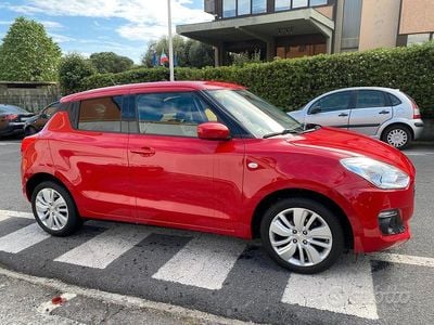 Usata Suzuki Swift Cool 90 CV (66 kW) 2019 Rosso Utilitaria