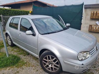 Usata VW Golf IV 2002 Grigio Utilitaria
