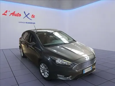 Usata Ford Focus Titanium S 120 CV (88 kW) 2016 Grigio Berlina