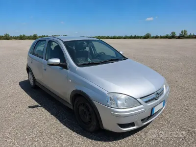 Usata Opel Corsa Club 75 CV (55 kW) 2004 Grigio Utilitaria