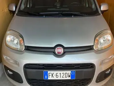 Usata Fiat Panda Lounge 69 CV (50 kW) 2017 Argento Utilitaria