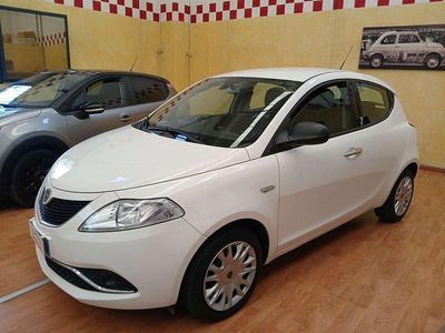 Usata Lancia Ypsilon Silver 69 CV (50 kW) 2017 Bianco Utilitaria