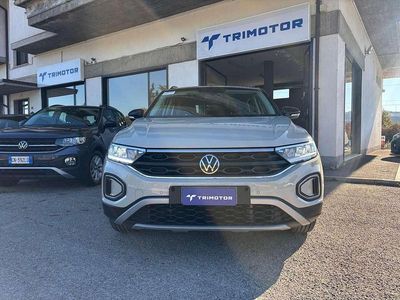 Usata VW T-Roc Life 110 CV (80 kW) 2022 Beige SUV
