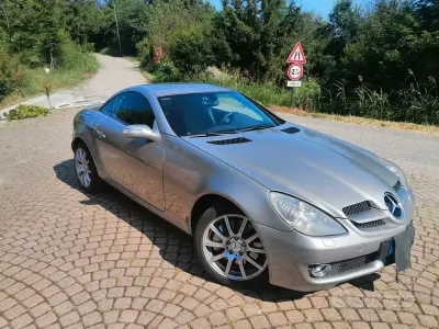 Usata Mercedes SLK200 163 CV (119 kW) 2006 Grigio Cabrio