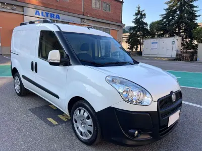 Usata Fiat Doblò Dynamic 135 CV (99 kW) 2011 Bianco Monovolume