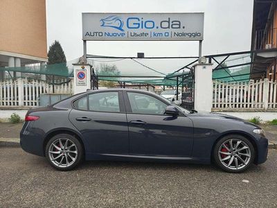 Usata Alfa Romeo Giulia Super 179 CV (131 kW) 2016 Grigio Berlina