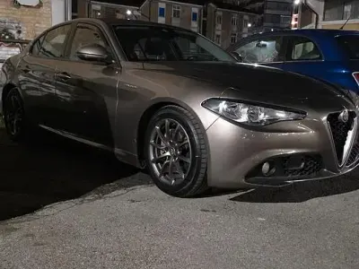 Usata Alfa Romeo Giulia 150 CV (110 kW) 2017 Berlina