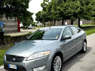 Usata Ford Mondeo Ghia 140 CV (102 kW) 2009 Berlina