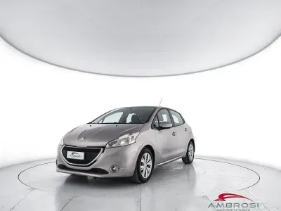 Usata Peugeot 208 Allure 92 CV (67 kW) 2012 Marrone Utilitaria