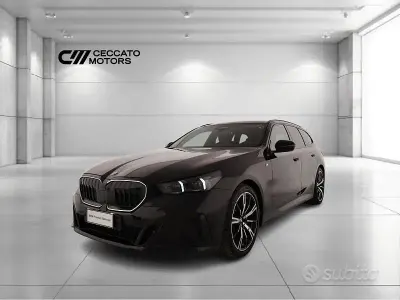 Begagnad BMW 520 M Sport 197 HK (144 kW) 2024 Svart Kombi