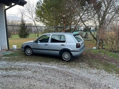 Usata VW Golf III GT 101 CV (74 kW) 1996 Grigio Berlina