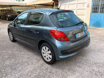 Usata Peugeot 207 73 CV (53 kW) 2007 Grigio Berlina