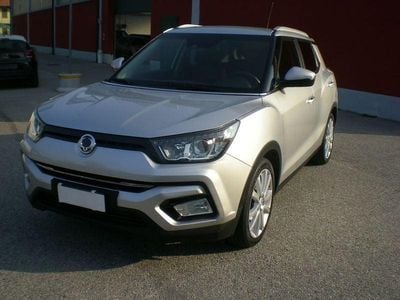 Usata Ssangyong (KGM) Tivoli 127 CV (93 kW) 2019 Grigio SUV