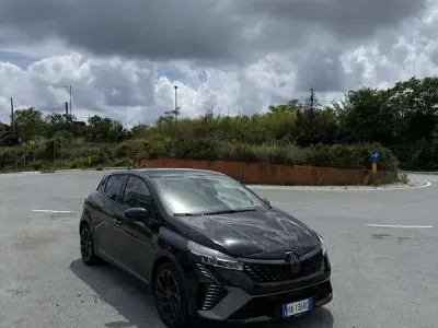 Usata Renault Clio V Esprit Alpine 91 CV (66 kW) 2025 Berlina