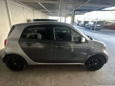 Usata Smart ForFour Passion 90 CV (66 kW) 2018 Utilitaria