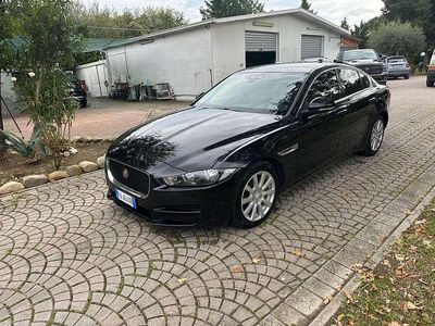 Nero Usata 2015 Jaguar XE Business Edition Berlina | 9900 € (Buon prezzo)