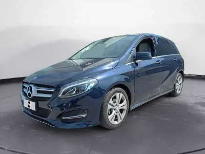 Usata Mercedes 180 109 CV (80 kW) 2017 Blu Berlina