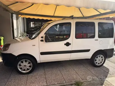 Usata Fiat Doblò 75 CV (55 kW) 2005 Bianco Monovolume