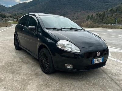 Usata Fiat Grande Punto 90 CV (66 kW) 2006 Nero Utilitaria