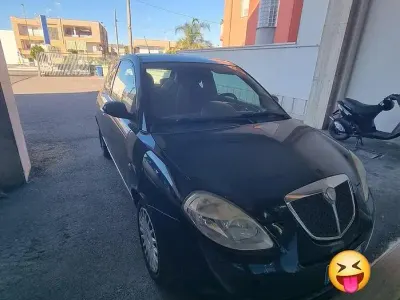 Usata Lancia Ypsilon 60 CV (44 kW) 2008 Nero Utilitaria