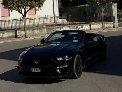 Usata Ford Mustang Convertible 290 CV (213 kW) 2019 Cabrio
