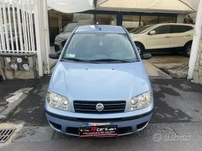 Usata Fiat Punto Dynamic 60 CV (44 kW) 2006 Bluazzurro Utilitaria