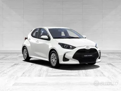 Nuova Toyota Yaris Hybrid Active 2026 Berlina