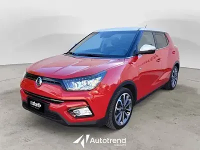 Usata SsangYong Tivoli 116 CV (85 kW) 2018 Rosso SUV