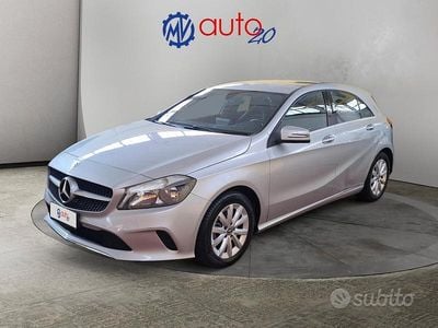 Usata Mercedes A160 Business 90 CV (66 kW) 2018 Grigio Berlina