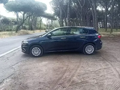 Usata Fiat Tipo 95 CV (69 kW) 2016 Blu Berlina