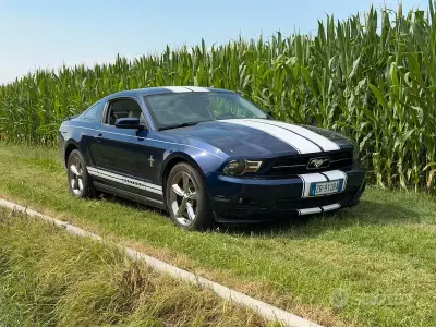 Usata Ford Mustang 212 CV (155 kW) 2010 Bluazzurro Coupé