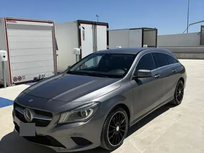 Usata Mercedes CLA200 136 CV (100 kW) 2015 Grigio Station wagon
