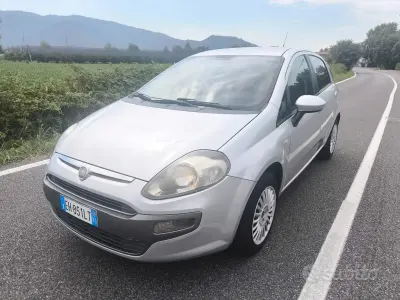 Usata Fiat Punto Evo Dynamic 77 CV (56 kW) 2012 Grigio Utilitaria