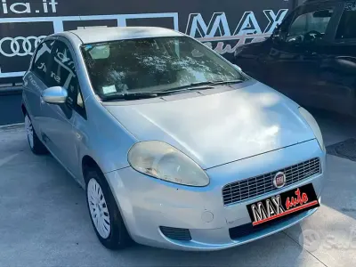 Usata Fiat Grande Punto Dynamic 75 CV (55 kW) 2008 Grigio Utilitaria