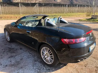 Usata Alfa Romeo Spider 210 CV (154 kW) 2009 Nero Cabrio