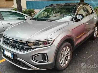 Usata VW T-Roc Edition 116 CV (85 kW) 2024 Grigio SUV