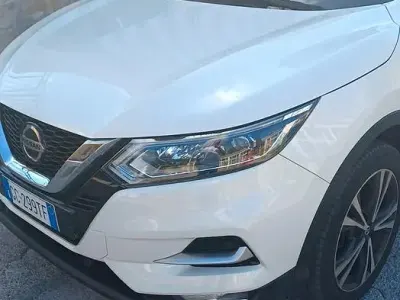 Usata Nissan Qashqai N-Connecta 116 CV (85 kW) 2021 Bianco SUV