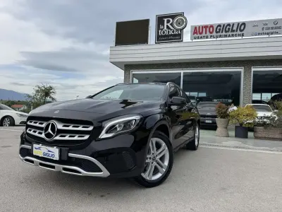 Usata Mercedes GLA200 136 CV (100 kW) 2018 Nero SUV