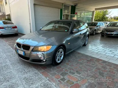 Usata BMW 318 143 CV (105 kW) 2009 Grigio Station wagon