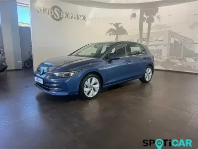 Usata VW Golf VIII Style 150 CV (110 kW) 2025 Blu/azzurro Berlina