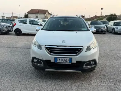 Usata Peugeot 2008 Crossway 120 CV (88 kW) 2015 Bianco SUV