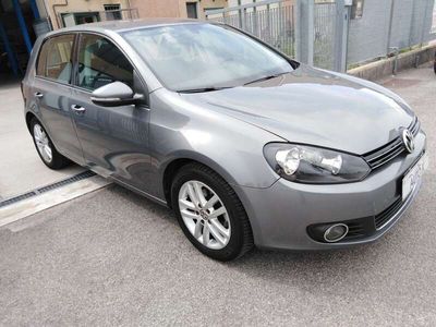 Usata VW Golf VI Highline 110 CV (80 kW) 2009 Grigio Utilitaria