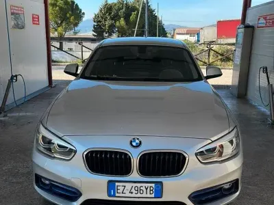 Usata BMW 116 Sport Line 116 CV (85 kW) 2015 Grigio Utilitaria