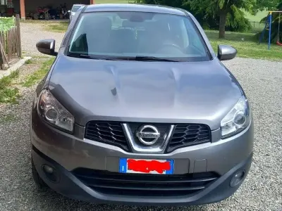 Usata Nissan Qashqai Acenta 110 CV (80 kW) 2011 Grigio SUV