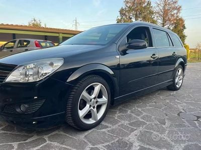 Gebraucht Opel Astra Enjoy 116 PS (85 kW) 2009 Schwarz Kombi