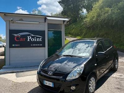 Begagnad Hyundai i20 Comfort 77 HK (56 kW) 2009 Svart Halvkombi