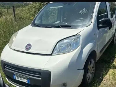 Usata Fiat Qubo Trekking 95 CV (69 kW) 2015 Bianco Monovolume