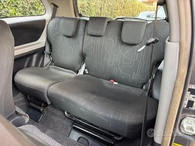 Usata Toyota Yaris Sol 69 CV (50 kW) 2010 Grigio Berlina