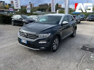 Usata VW T-Roc Advance 150 CV (110 kW) 2020 Nero SUV